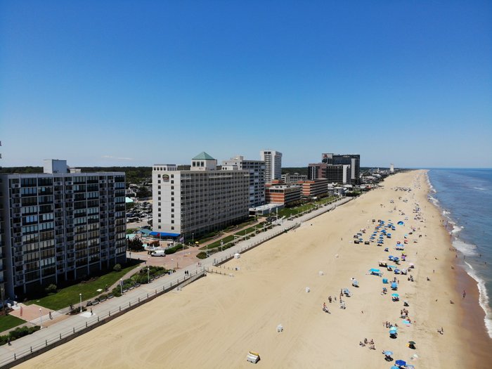 EDGEWATER CONDOMIUMS - Condominium Reviews (Virginia Beach)