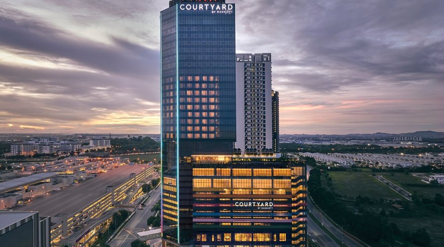 Courtyard by Marriott Setia Alam at Dusk 