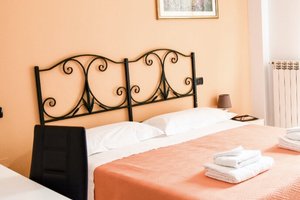 Room & Suite