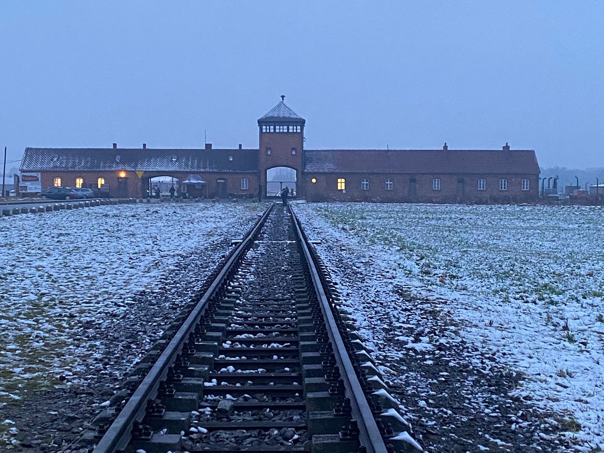 auschwitz tours krakow