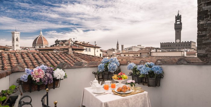 Hotel Torre Guelfa Palazzo Acciaiuoli Florence, Italy - book now