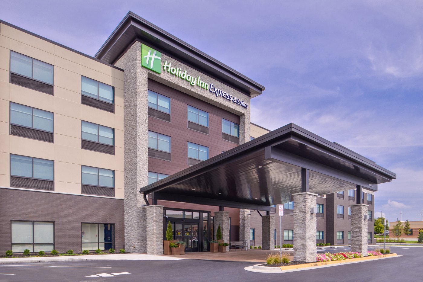 HOLIDAY INN EXPRESS & SUITES OLATHE WEST, AN IHG HOTEL 103 (̶1̶0̶9̶