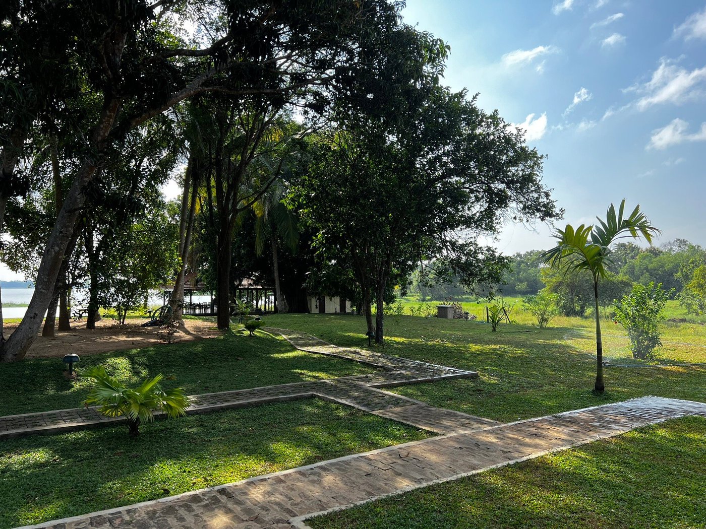 GAL OYA LAKE CLUB - Updated 2023 Prices & B&B Reviews (Ampara, Sri Lanka)