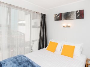 Room & Suite