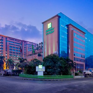 Holiday Inn Cairo Citystars is adjacent to Stars Centre mall
