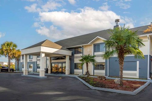 COMFORT INN & SUITES - NEAR ROBINS AIR FORCE BASE MAIN GATE $117 ...