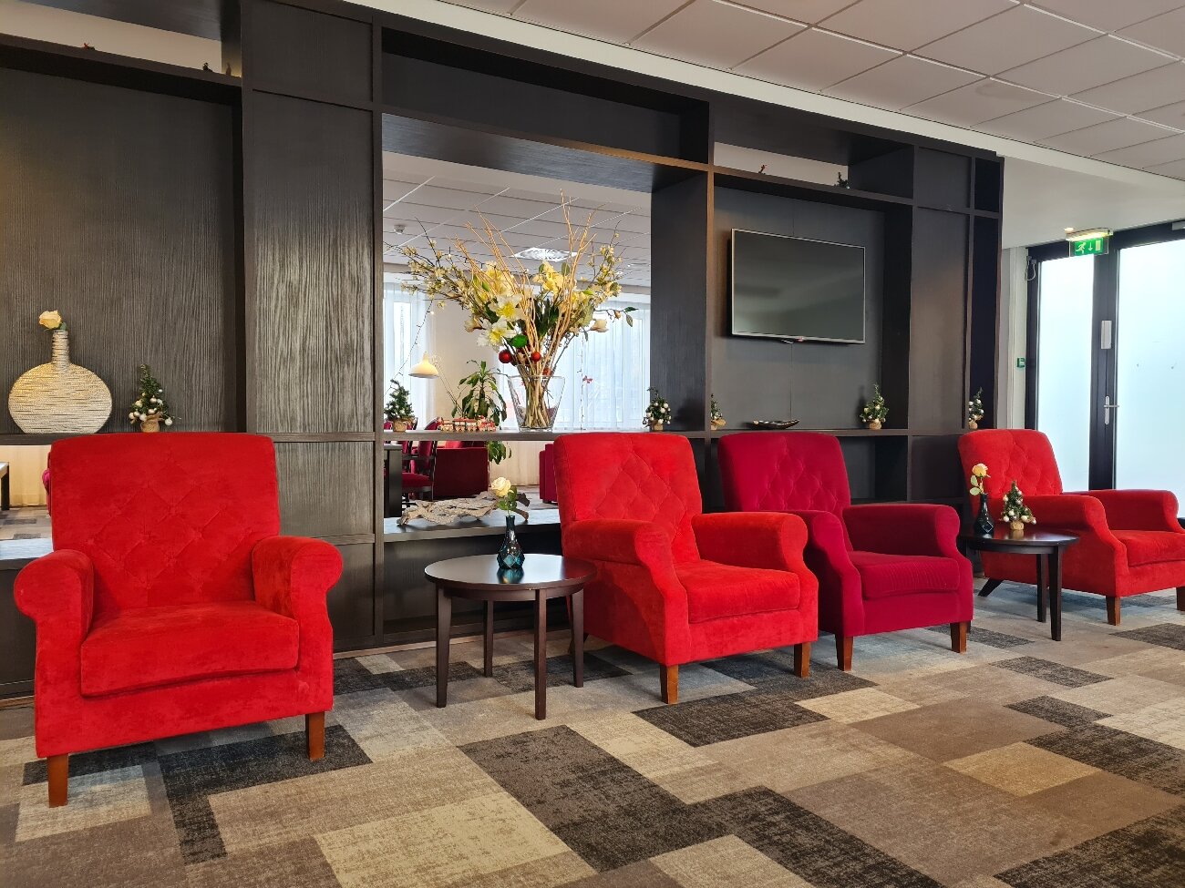 HOLIDAY INN EXPRESS AMSTERDAM SCHIPHOL AN IHG HOTEL Updated 2024   Caption 