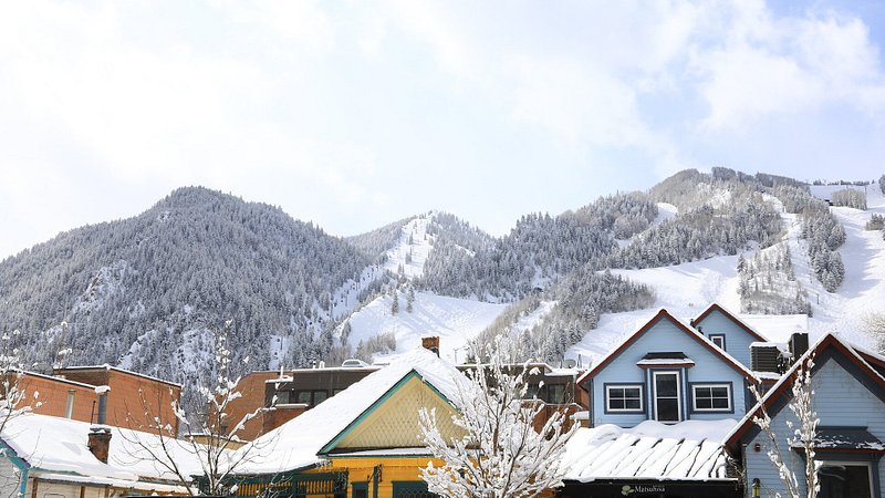 A snowy street in Downtown Aspen, Colorado