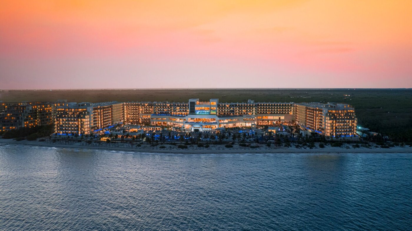 ROYALTON SPLASH RIVIERA CANCUN, AN AUTOGRAPH COLLECTION ALLINCLUSIVE