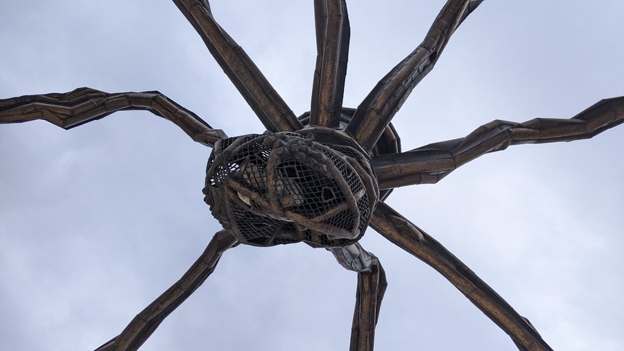 Maman the giant spider