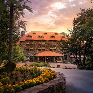Omni Grove Park Inn Entrance