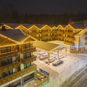 Platinum Mountain Hotel & Spa in Szklarska Poreba, image may contain: Hotel, Resort, Neighborhood, Outdoors