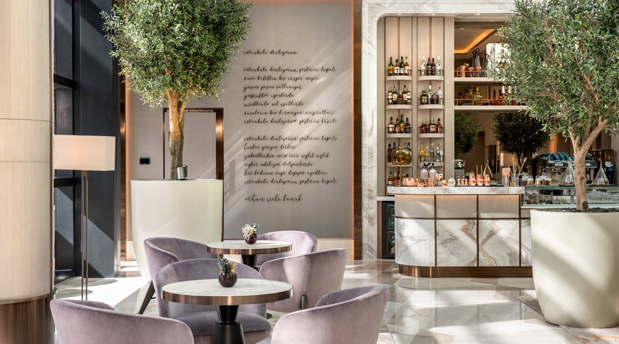 Lounge Bar