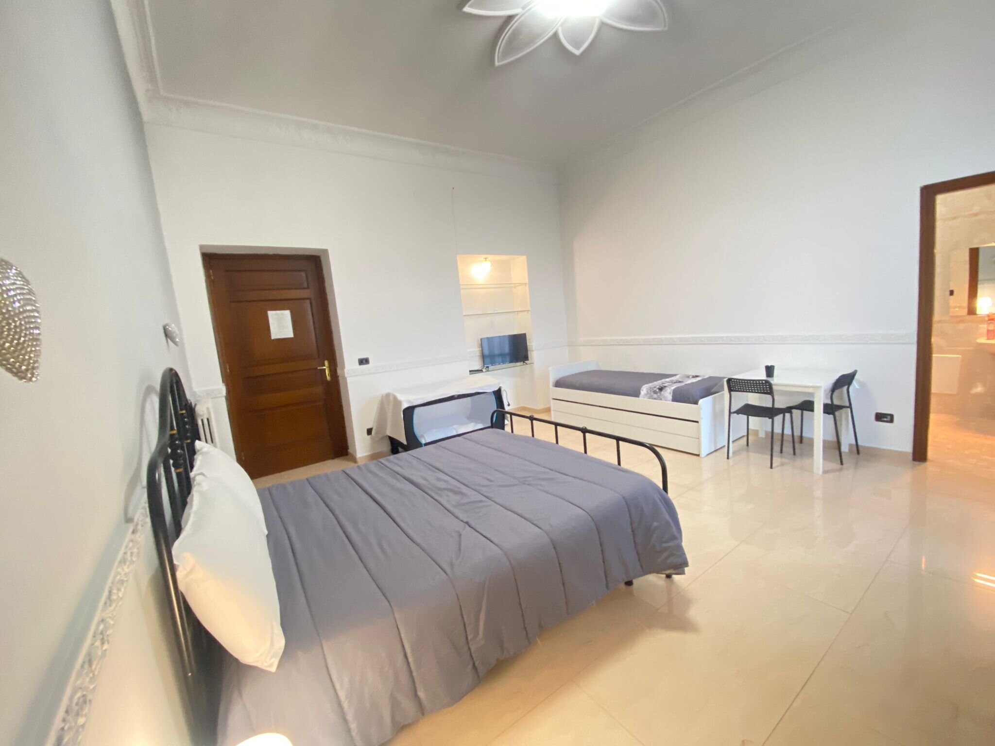 B&B NANCY - Prices & Reviews (Naples, Italy)