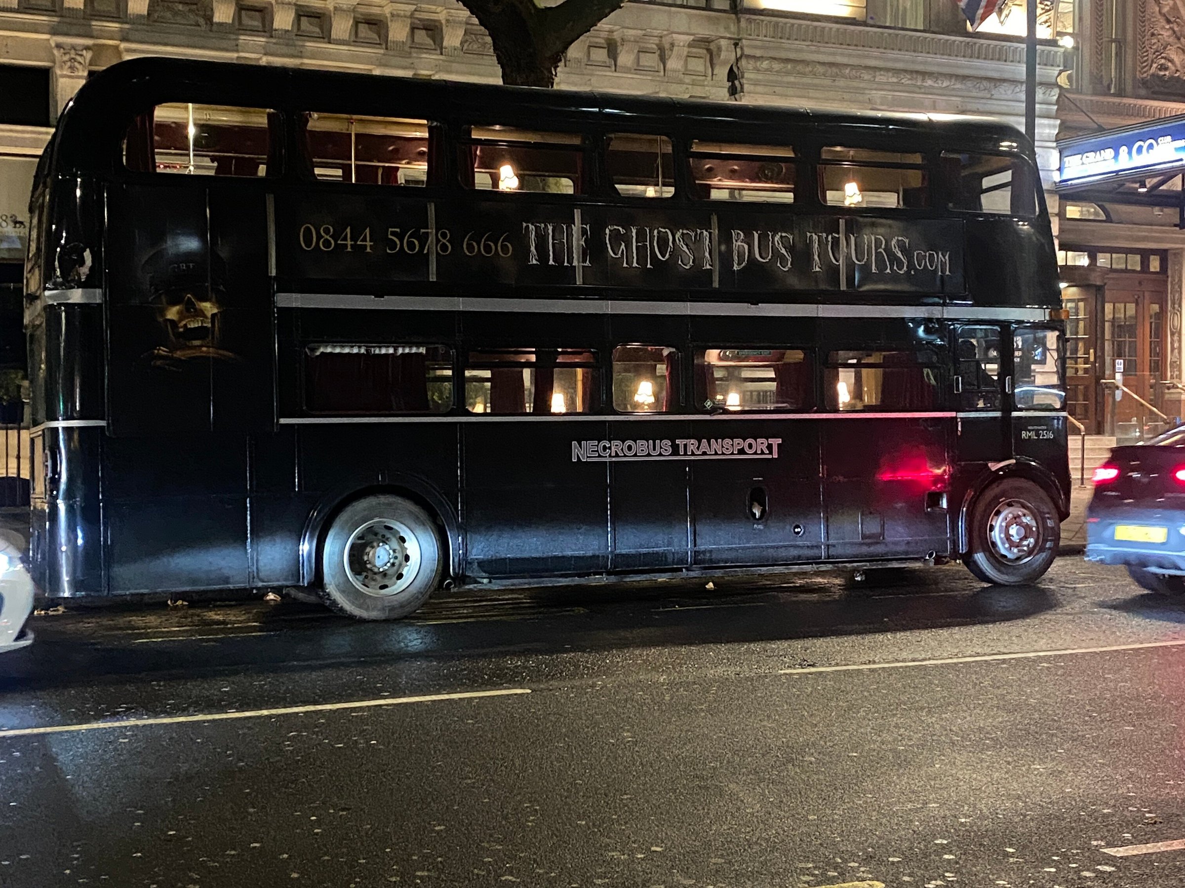 ghost bus tours in london