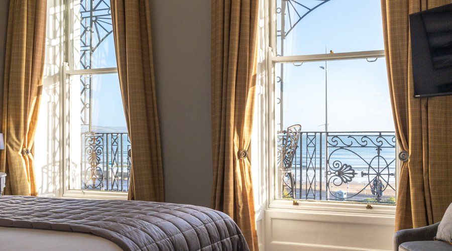 Deluxe Sea View, Super King /Twin with Balcony