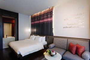 Room & Suite