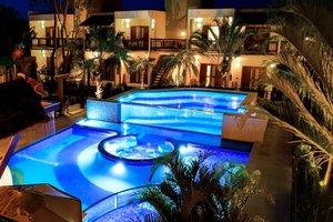 Piscina e praia