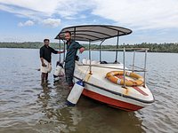 On a country boat to Golden Island! - Review of Ponnumthuruthu Island,  Varkala Town, India - Tripadvisor