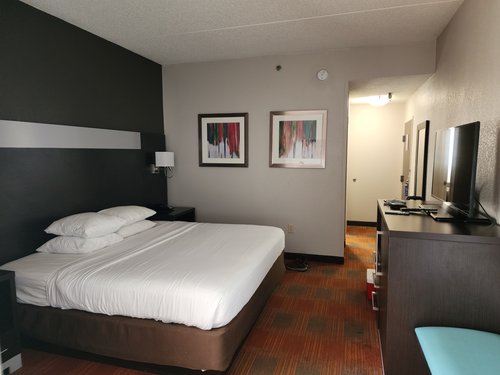 BEST WESTERN PLUS PINEVILLE-CHARLOTTE SOUTH $74 ($̶8̶9̶) - Prices ...