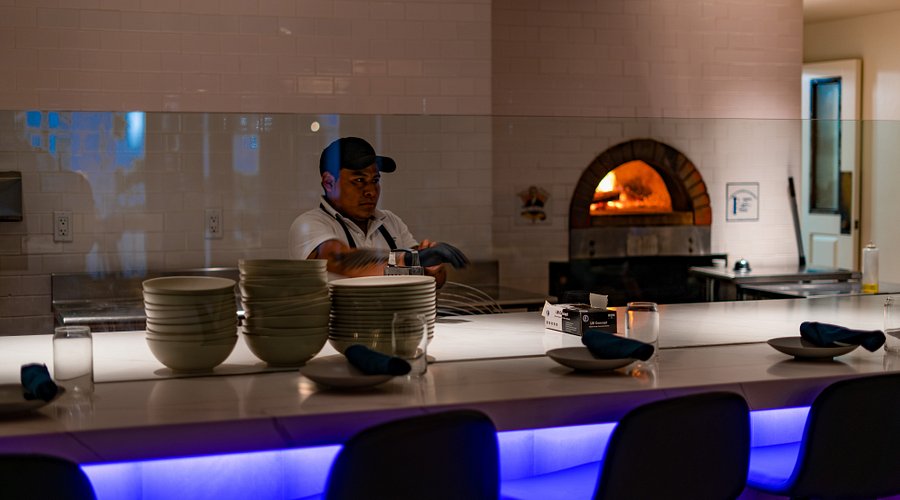 عشاء بيتزا في L'Antica Pizzeria da Michele