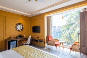 Room & Suite