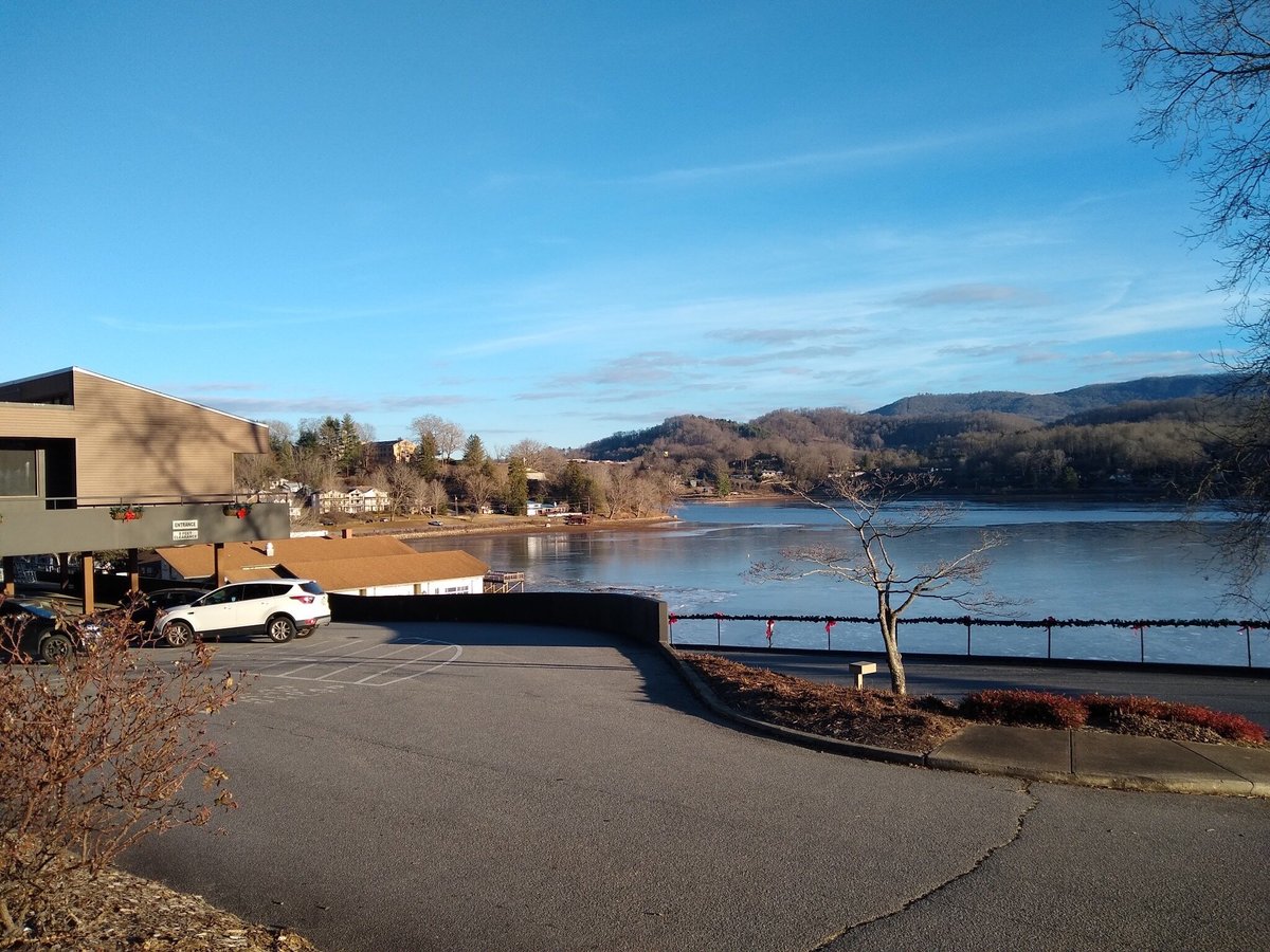 THE TERRACE AT LAKE JUNALUSKA - Updated 2024 Prices & Hotel Reviews (NC)