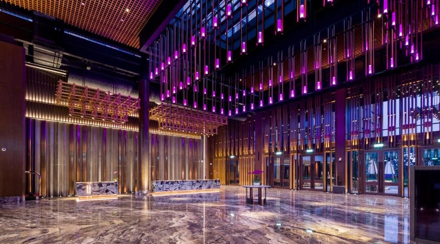 Hotel Lobby (Check-In Counter)