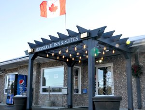 Moonlight Inn and Suites Sudbury in Sudbury, image may contain: Porch, Housing, Building, House
