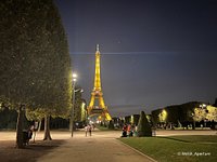 Parc du Champ de Mars (Paris) - All You Need to Know BEFORE You Go (with  Photos) - Tripadvisor