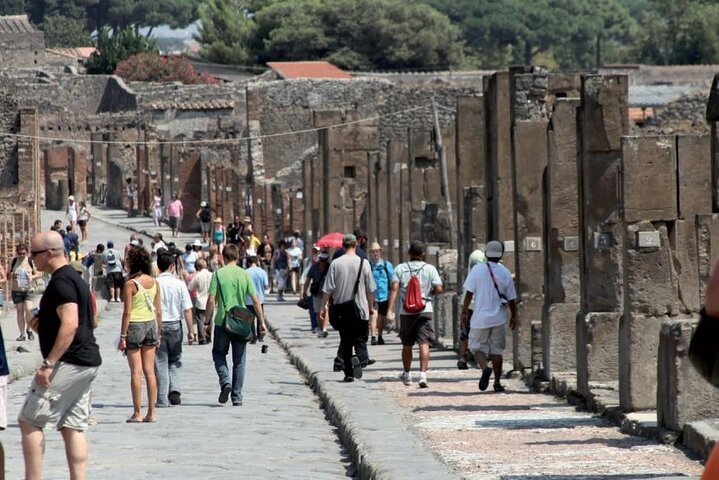 2024 Pompeii ruins skip the line tour provided by Blu Welcome Travel