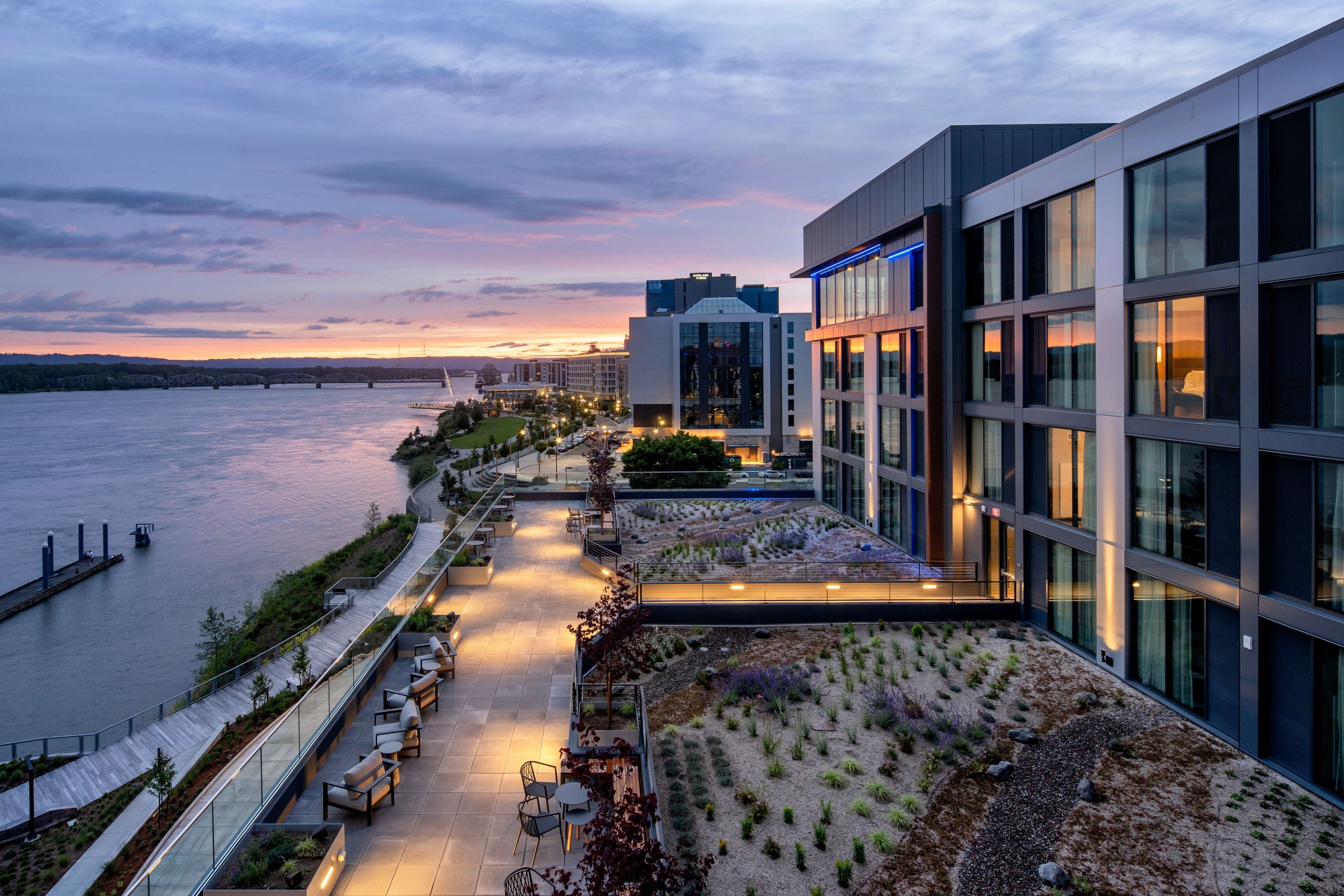 AC HOTEL VANCOUVER WATERFRONT Bewertungen Fotos Preisvergleich WA   Rooftop Sunset 