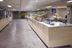 餐饮