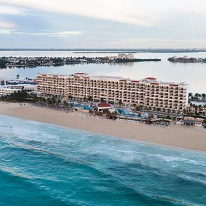 cancun holiday trips