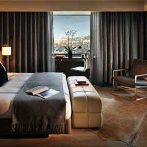Studio King Suite