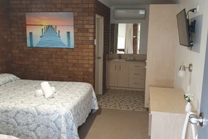 Room & Suite