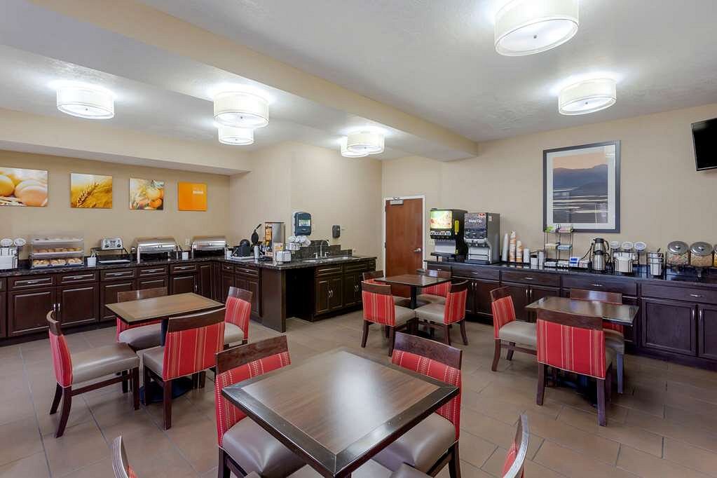 COMFORT INN & SUITES WOODS CROSS - SALT LAKE CITY NORTH $73 ($̶8̶9̶