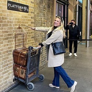 Harry Potter Baseball Cap - Platform 9 & 3/4 (Burgundy) - The Shop