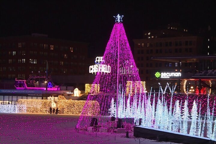 The Most Festive Hotel In Minnesota Is In Downtown St. Paul