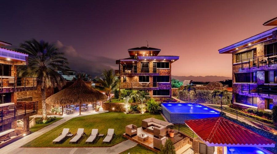 Nuestro pequeño oasis de noche.