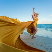 flying dress photoshoot in cancun