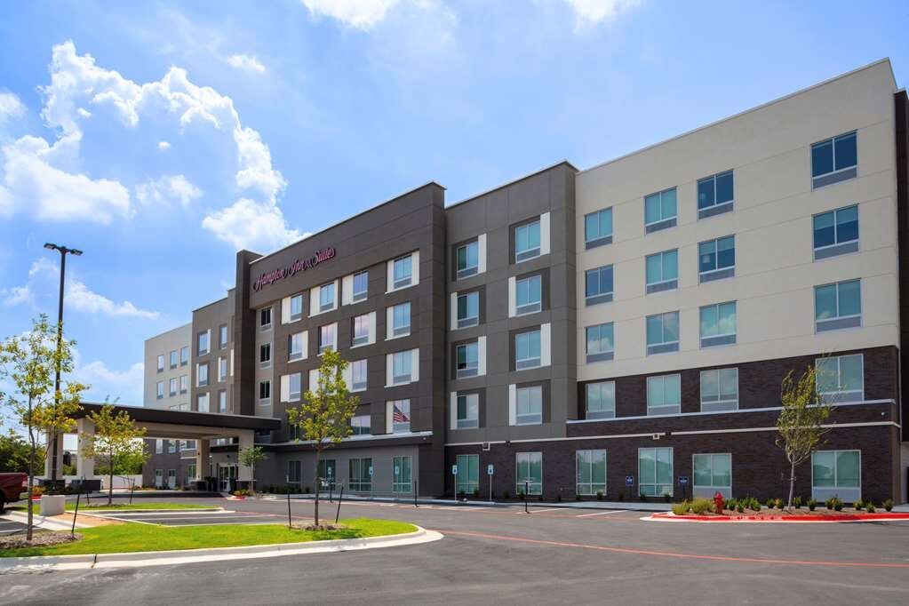 HAMPTON INN & SUITES CEDAR PARK NORTH AUSTIN $94 ($̶1̶1̶4̶) - Updated ...