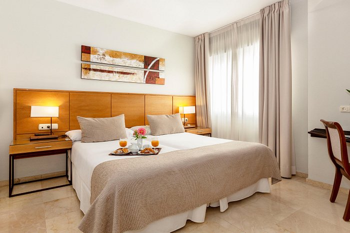 ONA ALANDA CLUB MARBELLA $121 ($̶1̶3̶5̶) - Updated 2023 Prices &  Condominium Reviews - Elviria, Spain