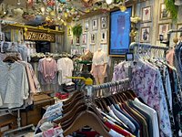 Krung Thong Plaza / Casual & Big size wear cheapest shopping mall!Good  Price! 