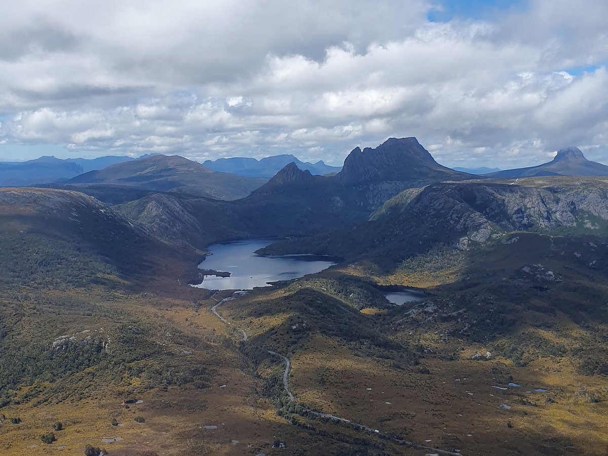 cradle mountain helicopters tours