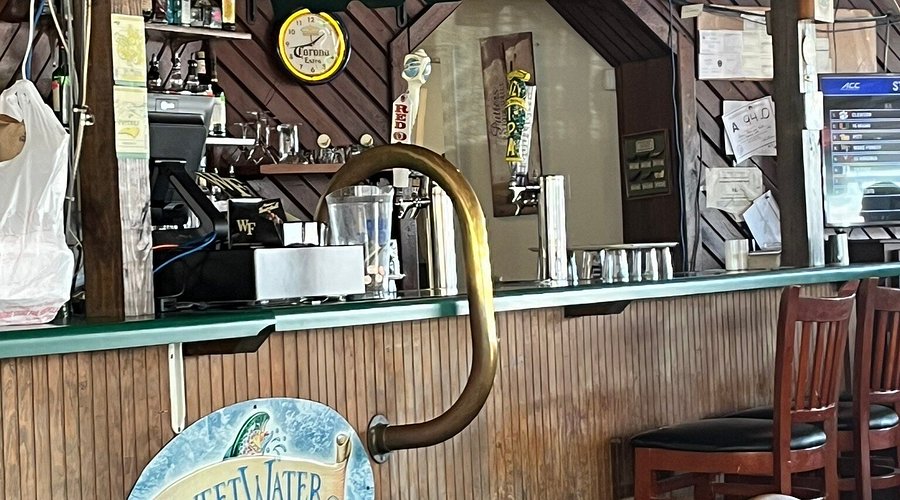 Putter's Patio & Grill