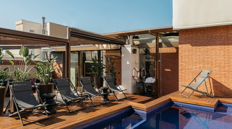 Terrace & Swimming pool HOTEL GRANADOS 83 Barcelona
