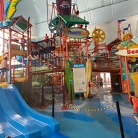 FALLSVIEW INDOOR WATERPARK (Niagara Falls) - 2023 What to Know BEFORE ...