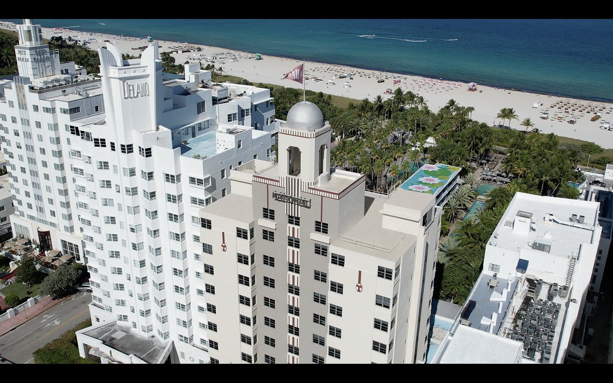 Art Legends 2023 @ The National Hotel Miami Beach - Breathe Miami