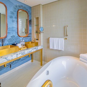 Guest Room - Chaiyapruek bathroom